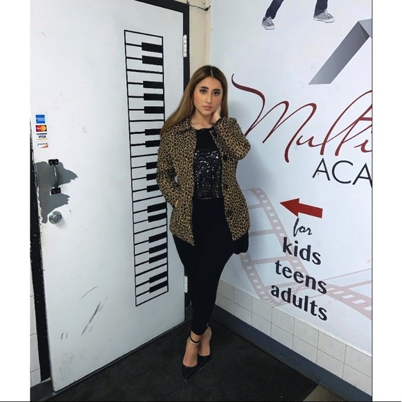 Cheetah Blazer - Picture 1 of 3